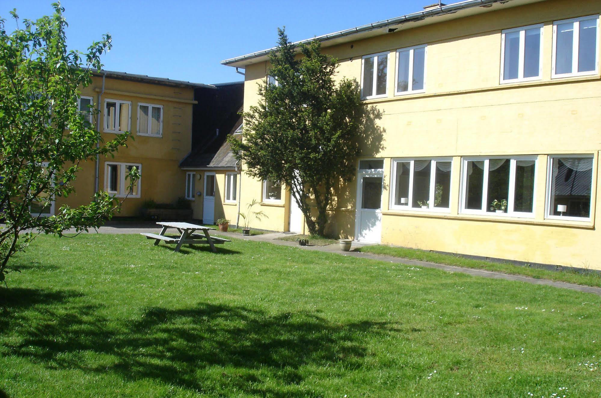 Hotel Havlund Bed And Breakfast Grenå Esterno foto